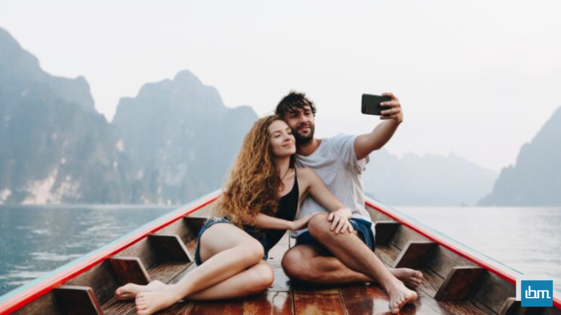 BEST Short Boat Captions for Instagram to Nautical Moments