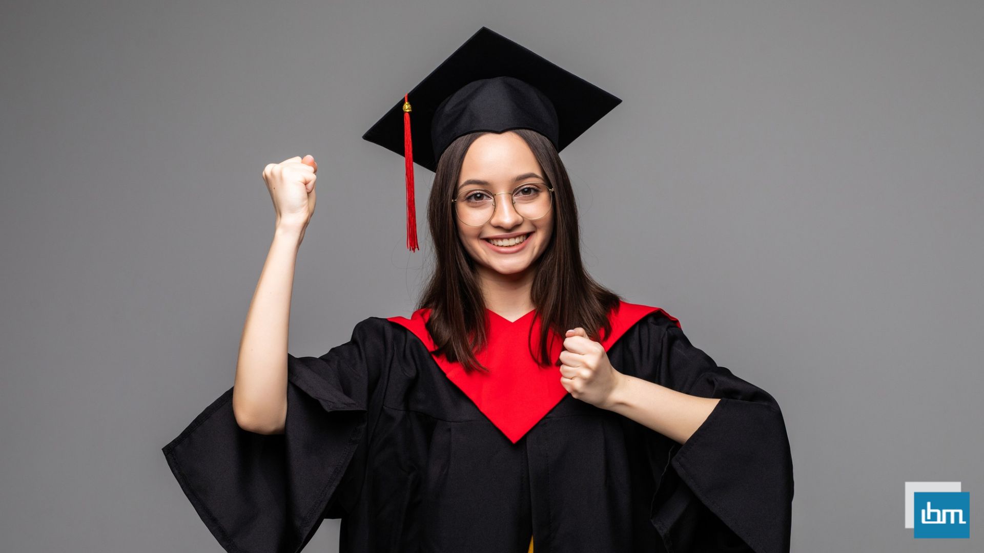 BEST Short Graduation Captions for Instagram to Achievements