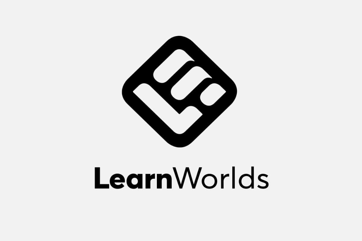 LearnWorlds Logo
